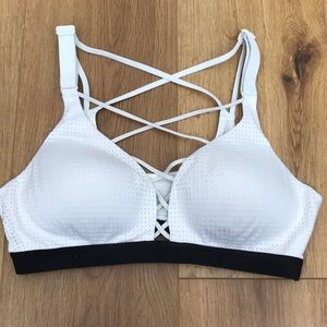Victoria’s Secret Sport Criss Cross Sports Bra